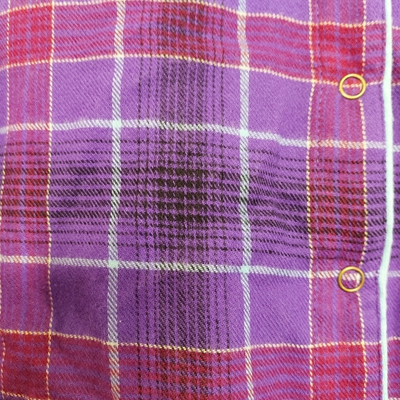 Make + Model plaid snap front crop shirt - Picture 4 of 7